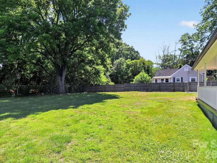 110 Wells Street, Kings Mountain, NC 28086.  MLS# CAR4341383, YatesRealty ID 14114. 