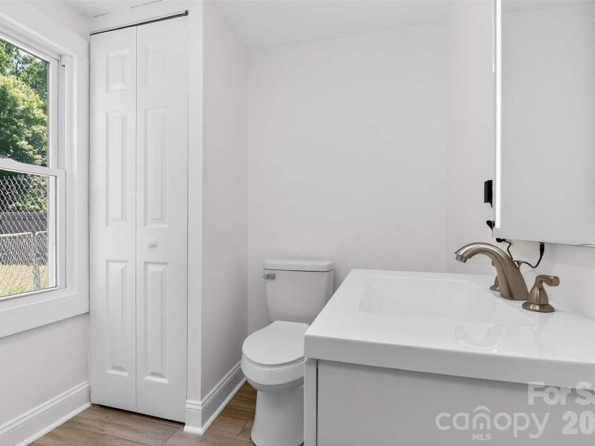 110 Wells Street, Kings Mountain, NC 28086.  MLS# CAR4341383, YatesRealty ID 14114. Primary bathroom
