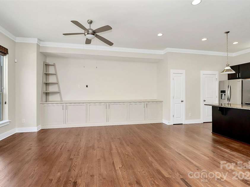 1037 Pierre Drive, Charlotte, NC 28205.  MLS# CAR4229357, YatesRealty ID 14116. 