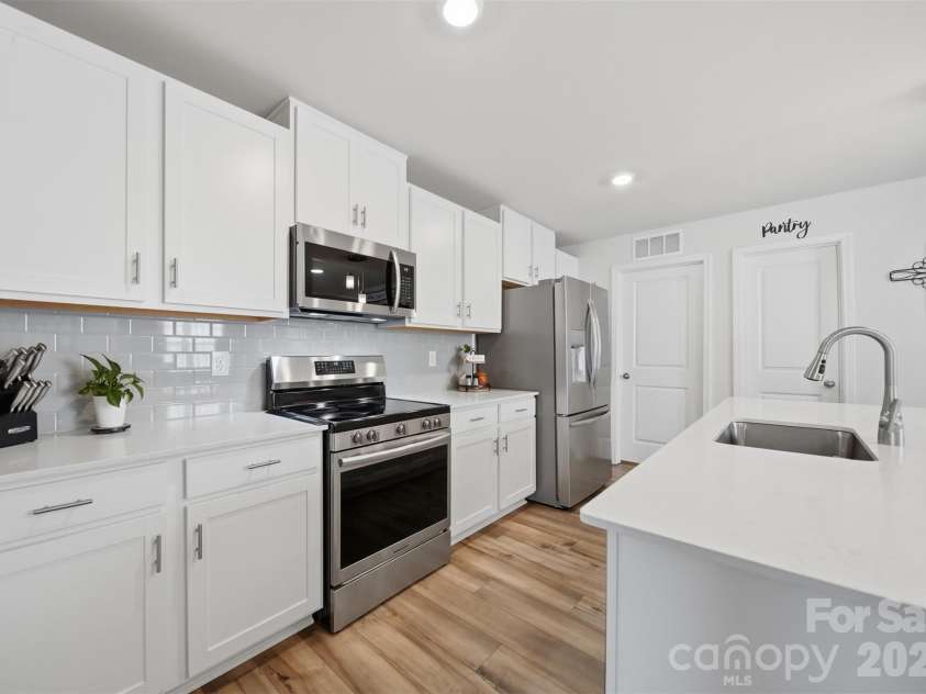 2841 Legacy Ridge Lane, Catawba, NC 28609.  MLS# CAR4365167, YatesRealty ID 14116. 