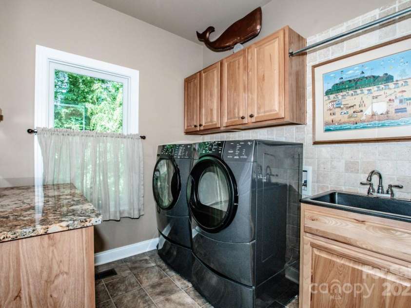 112 Eagle Chase Lane, Troutman, NC 28166.  MLS# CAR4254308, YatesRealty ID 14117. 