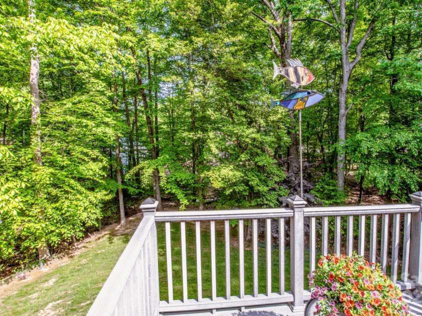 112 Eagle Chase Lane, Troutman, NC 28166.  MLS# CAR4254308, YatesRealty ID 14117. 