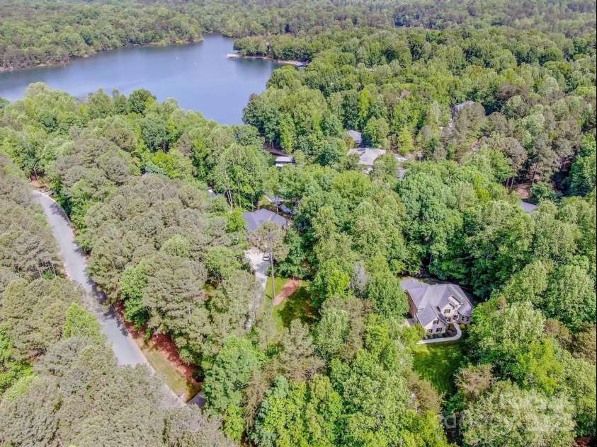 112 Eagle Chase Lane, Troutman, NC 28166.  MLS# CAR4254308, YatesRealty ID 14117. 