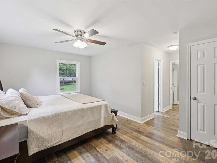 798 Pine Haven Circle, Clover, SC 29710.  MLS# CAR4359577, YatesRealty ID 14117. 1st Flr - Primary