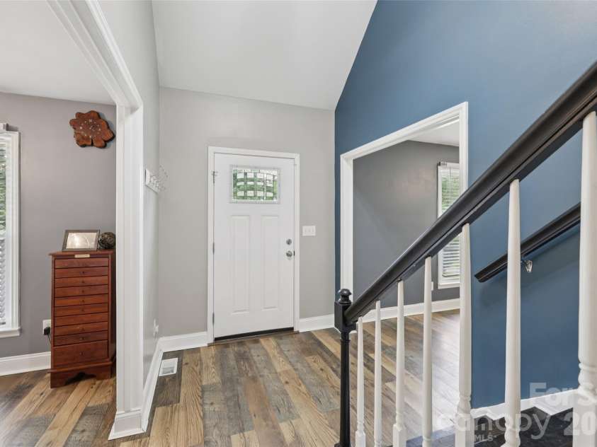 798 Pine Haven Circle, Clover, SC 29710.  MLS# CAR4359577, YatesRealty ID 14117. Looking back at foyer/entry