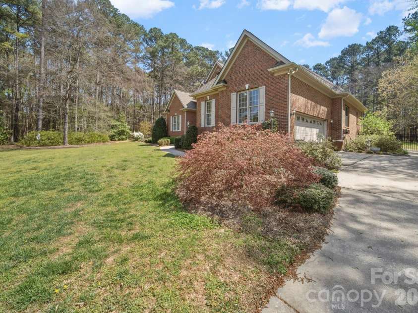 2909 Lakeshore Drive, Chester, SC 29706.  MLS# CAR4367070, YatesRealty ID 14118. 