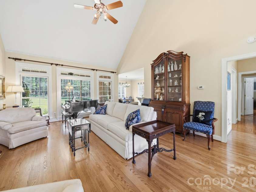 2909 Lakeshore Drive, Chester, SC 29706.  MLS# CAR4367070, YatesRealty ID 14118. 