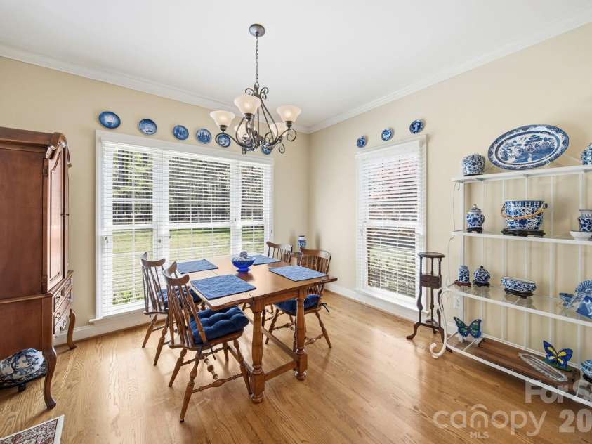 2909 Lakeshore Drive, Chester, SC 29706.  MLS# CAR4367070, YatesRealty ID 14118. 