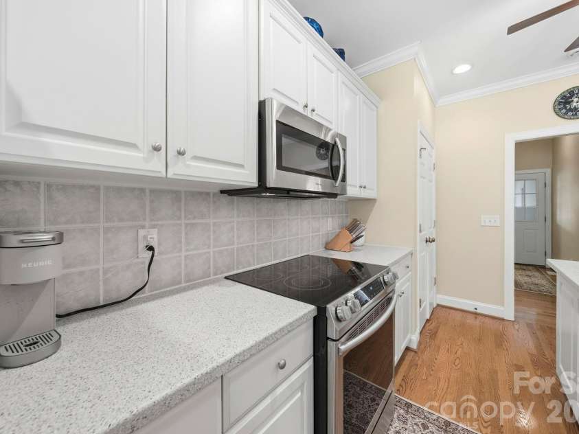 2909 Lakeshore Drive, Chester, SC 29706.  MLS# CAR4367070, YatesRealty ID 14118. 