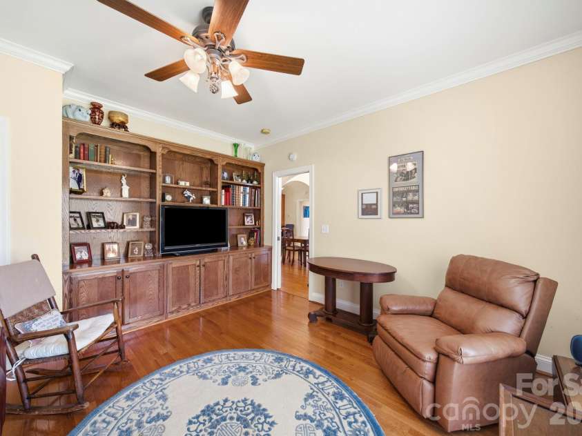 2909 Lakeshore Drive, Chester, SC 29706.  MLS# CAR4367070, YatesRealty ID 14118. 