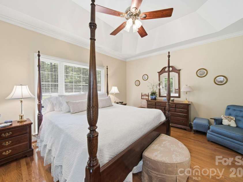 2909 Lakeshore Drive, Chester, SC 29706.  MLS# CAR4367070, YatesRealty ID 14118. 