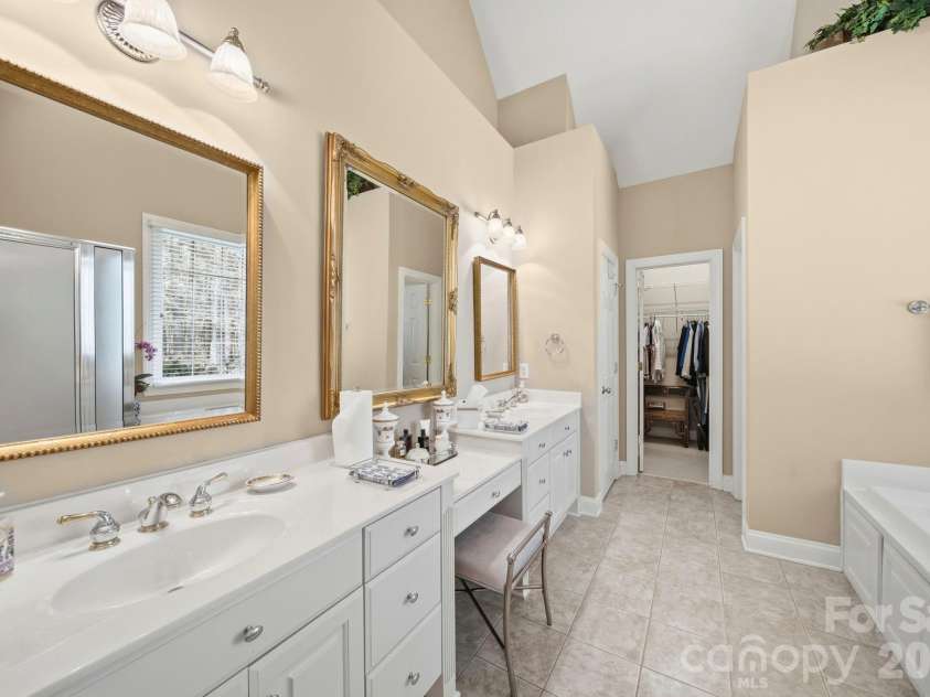 2909 Lakeshore Drive, Chester, SC 29706.  MLS# CAR4367070, YatesRealty ID 14118. 