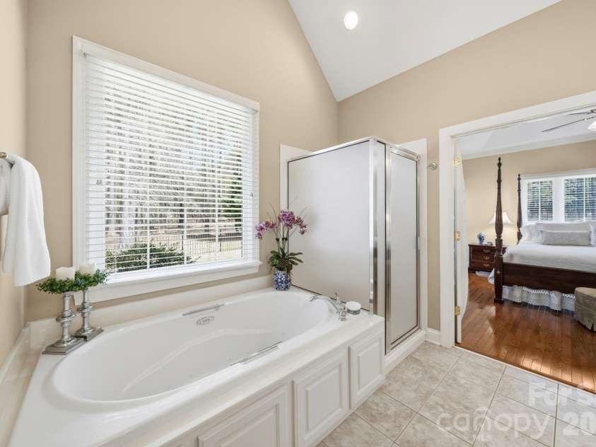 2909 Lakeshore Drive, Chester, SC 29706.  MLS# CAR4367070, YatesRealty ID 14118. 