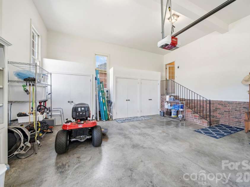2909 Lakeshore Drive, Chester, SC 29706.  MLS# CAR4367070, YatesRealty ID 14118. 