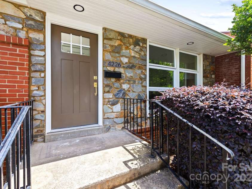 4226 Randolph Road, Charlotte, NC 28211.  MLS# CAR4258784, YatesRealty ID 14119. 