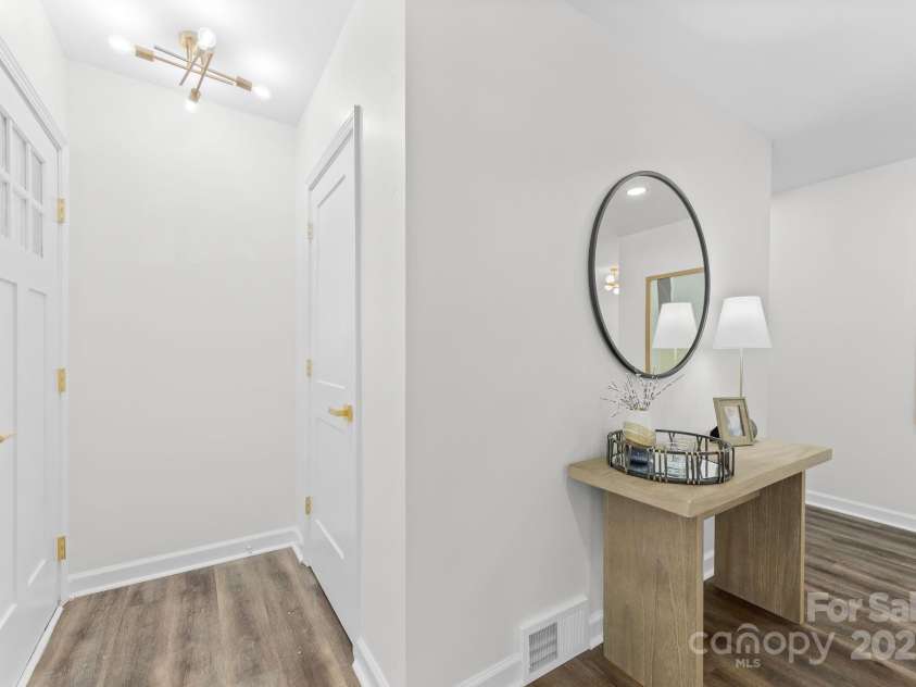 4226 Randolph Road, Charlotte, NC 28211.  MLS# CAR4258784, YatesRealty ID 14119. 