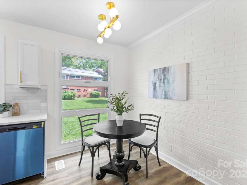 4226 Randolph Road, Charlotte, NC 28211.  MLS# CAR4258784, YatesRealty ID 14119. 