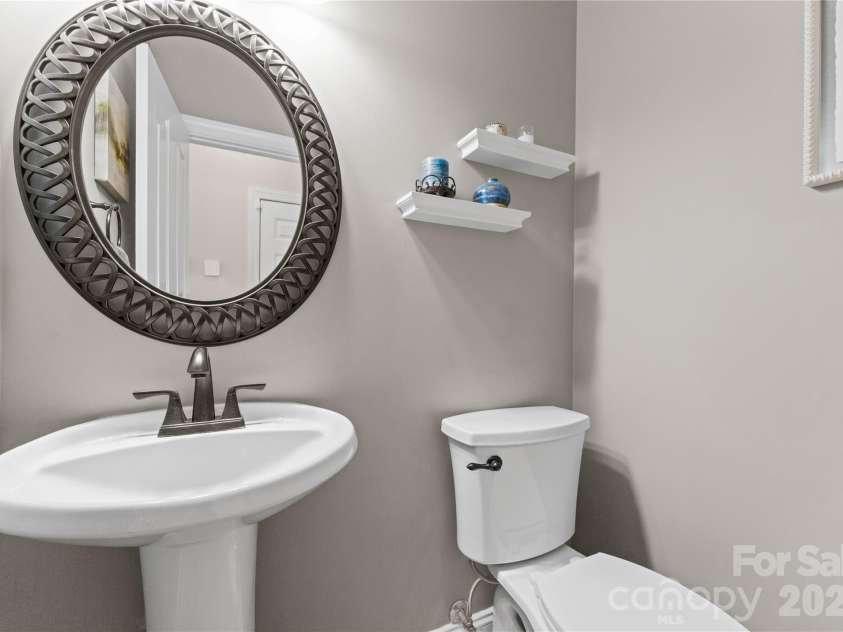 4708 Heatherton Place, Charlotte, NC 28270.  MLS# CAR4363271, YatesRealty ID 14119. Half Bathroom Main Level