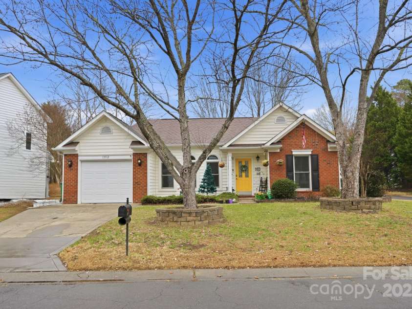 13512 Michael Lynn Road, Charlotte, NC 28278.  MLS# CAR4329599, YatesRealty ID 1412. 