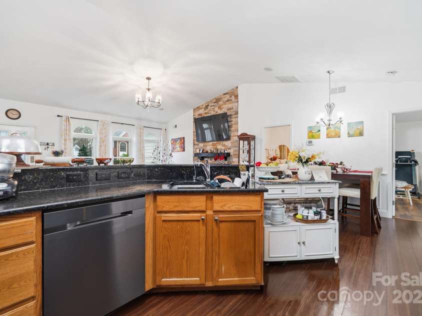 13512 Michael Lynn Road, Charlotte, NC 28278.  MLS# CAR4329599, YatesRealty ID 1412. 