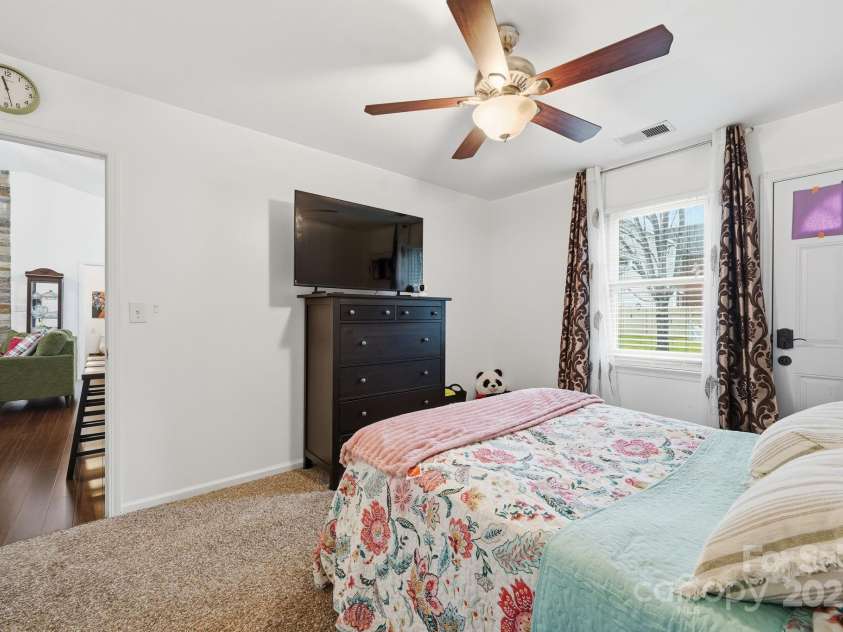 13512 Michael Lynn Road, Charlotte, NC 28278.  MLS# CAR4329599, YatesRealty ID 1412. 