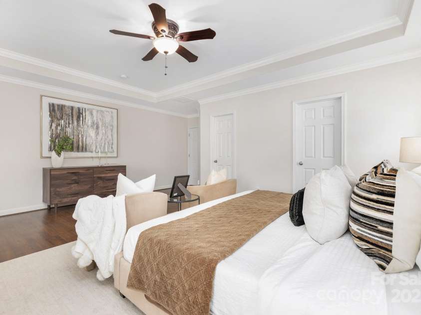 8206 Stourhead Gardens Lane, Waxhaw, NC 28173.  MLS# CAR4250920, YatesRealty ID 14120. 