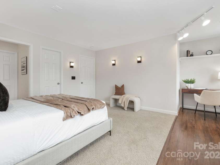 8206 Stourhead Gardens Lane, Waxhaw, NC 28173.  MLS# CAR4250920, YatesRealty ID 14120. 