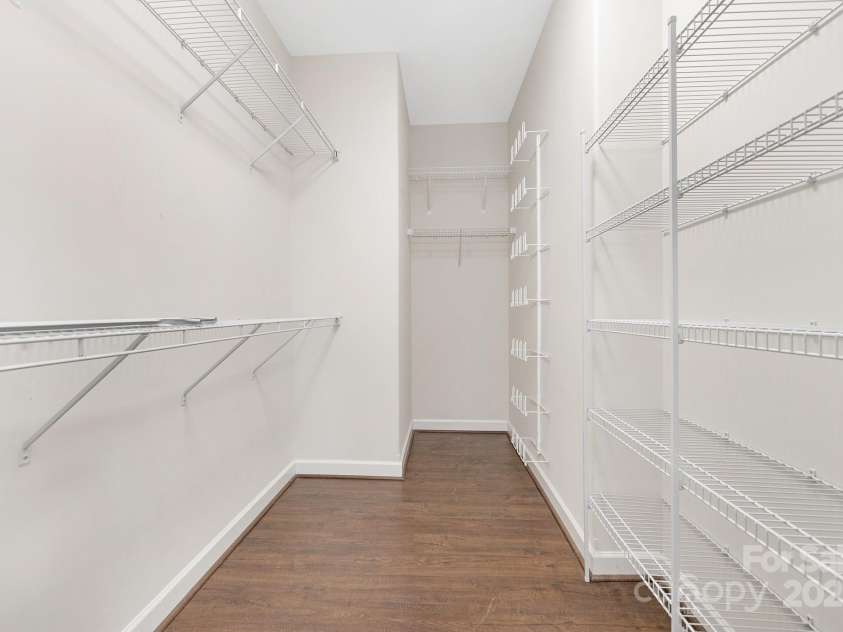 8206 Stourhead Gardens Lane, Waxhaw, NC 28173.  MLS# CAR4250920, YatesRealty ID 14120. 