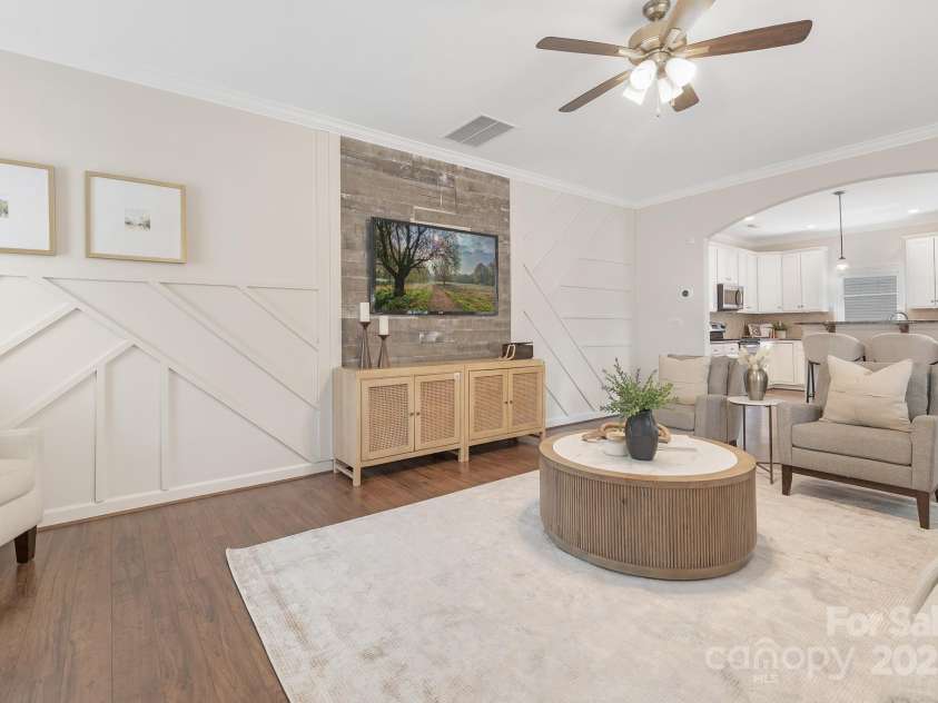 8206 Stourhead Gardens Lane, Waxhaw, NC 28173.  MLS# CAR4250920, YatesRealty ID 14120. Great room