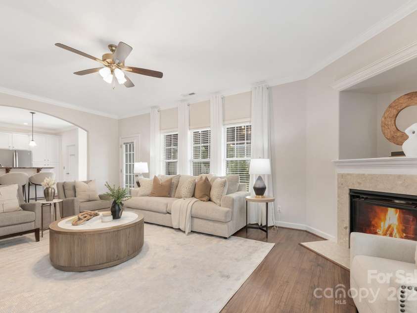 8206 Stourhead Gardens Lane, Waxhaw, NC 28173.  MLS# CAR4250920, YatesRealty ID 14120. Great room with Fireplace