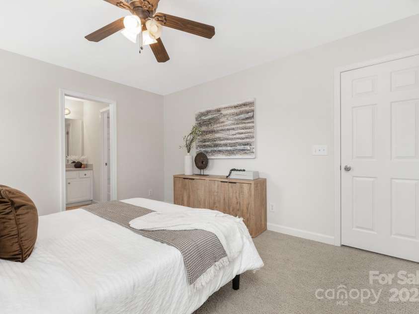 8206 Stourhead Gardens Lane, Waxhaw, NC 28173.  MLS# CAR4250920, YatesRealty ID 14120. Guest Bedroom