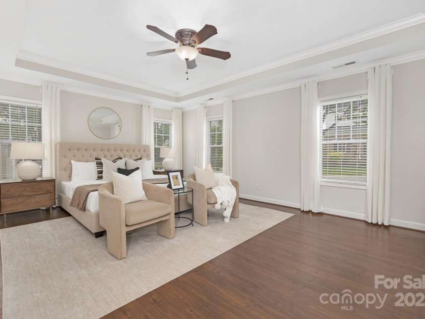 8206 Stourhead Gardens Lane, Waxhaw, NC 28173.  MLS# CAR4250920, YatesRealty ID 14120. Primary bedroom on main