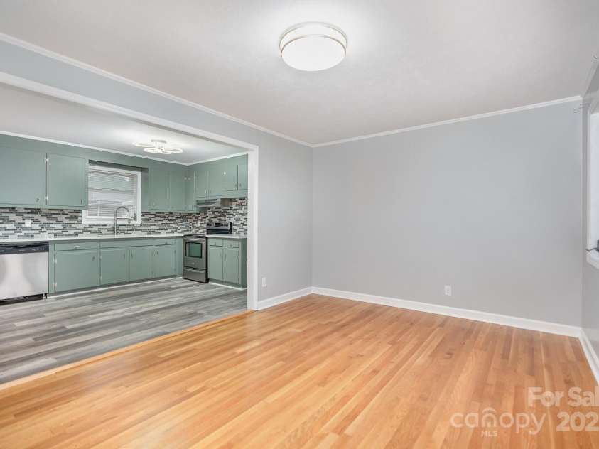 2218 Fifth Avenue, Gastonia, NC 28052.  MLS# CAR4246879, YatesRealty ID 14121. 