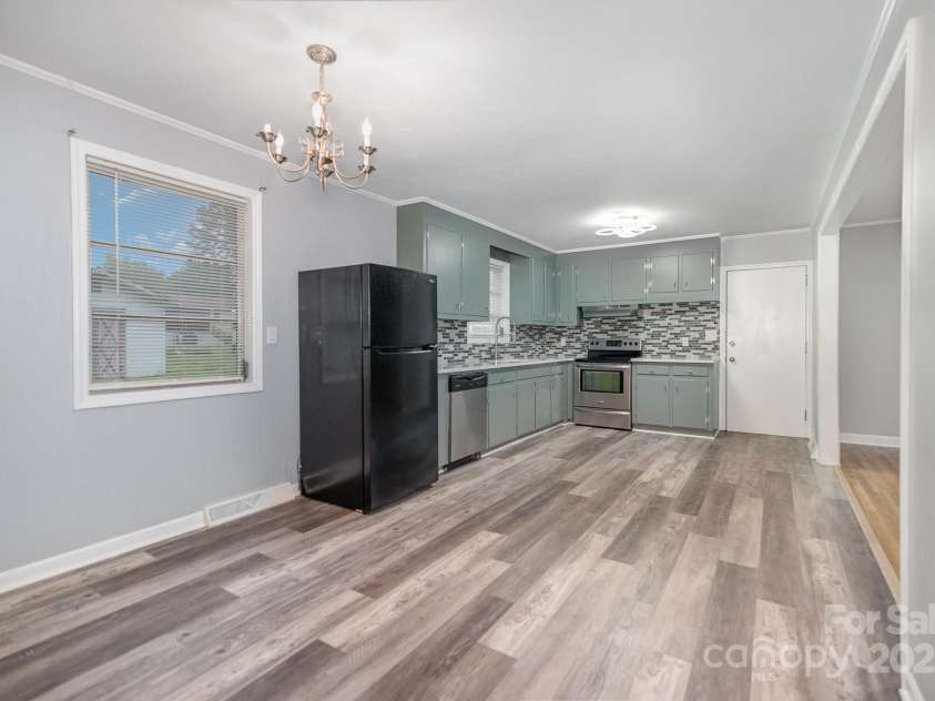 2218 Fifth Avenue, Gastonia, NC 28052.  MLS# CAR4246879, YatesRealty ID 14121. 