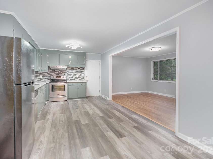 2218 Fifth Avenue, Gastonia, NC 28052.  MLS# CAR4246879, YatesRealty ID 14121. 