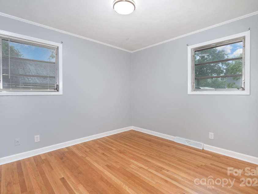 2218 Fifth Avenue, Gastonia, NC 28052.  MLS# CAR4246879, YatesRealty ID 14121. 