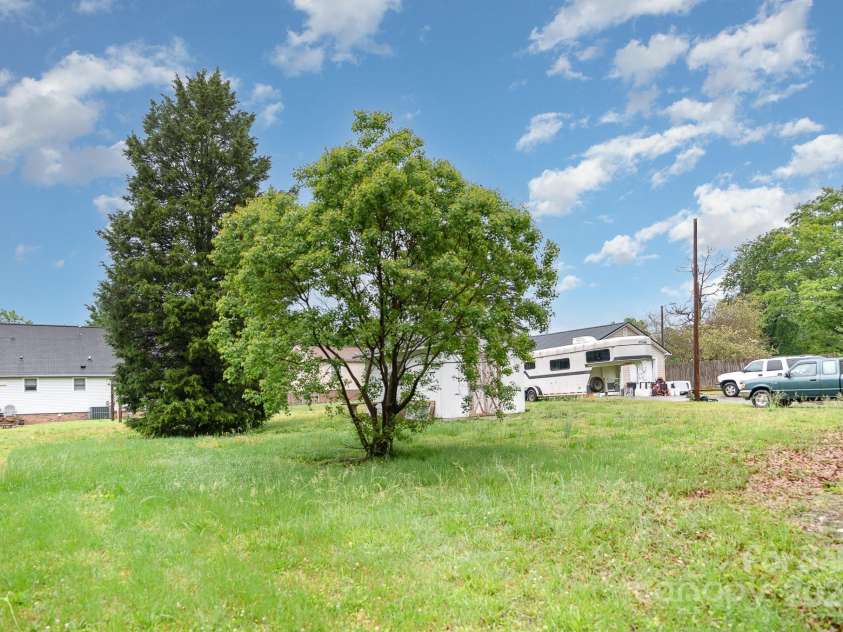 2218 Fifth Avenue, Gastonia, NC 28052.  MLS# CAR4246879, YatesRealty ID 14121. 