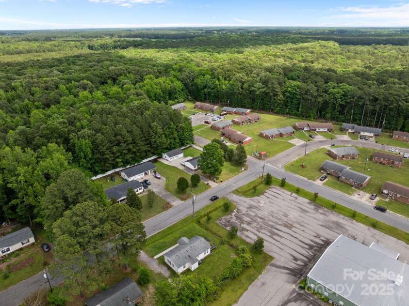 809 1st Street, Ahoskie, NC 27910.  MLS# CAR4247528, YatesRealty ID 14122. 