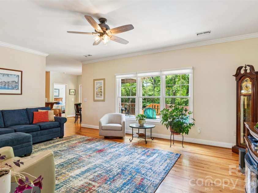 155 Howard Pond Loop, Statesville, NC 28625.  MLS# CAR4355676, YatesRealty ID 14123. 