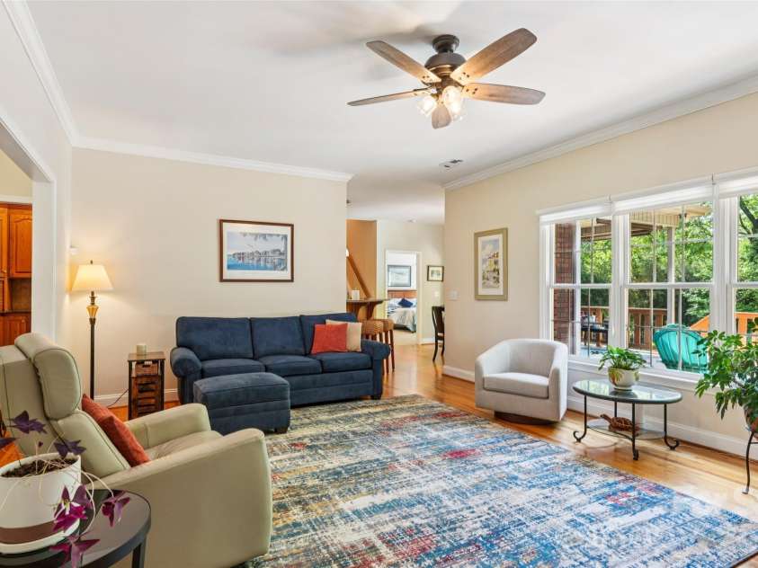 155 Howard Pond Loop, Statesville, NC 28625.  MLS# CAR4355676, YatesRealty ID 14123. 