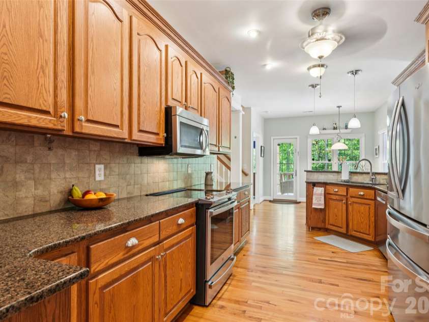 155 Howard Pond Loop, Statesville, NC 28625.  MLS# CAR4355676, YatesRealty ID 14123. 