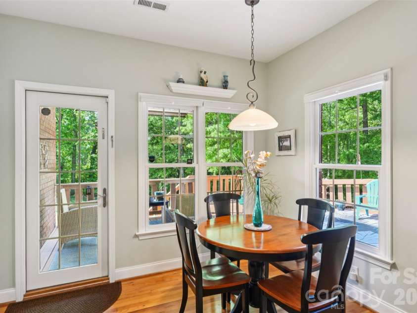 155 Howard Pond Loop, Statesville, NC 28625.  MLS# CAR4355676, YatesRealty ID 14123. 