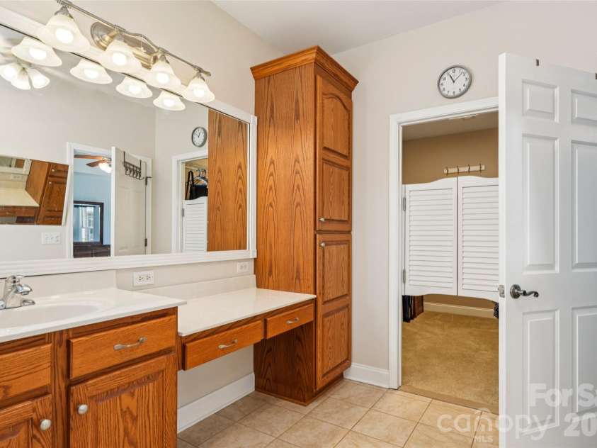 155 Howard Pond Loop, Statesville, NC 28625.  MLS# CAR4355676, YatesRealty ID 14123. 