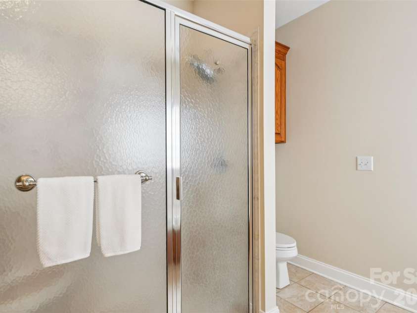 155 Howard Pond Loop, Statesville, NC 28625.  MLS# CAR4355676, YatesRealty ID 14123. 