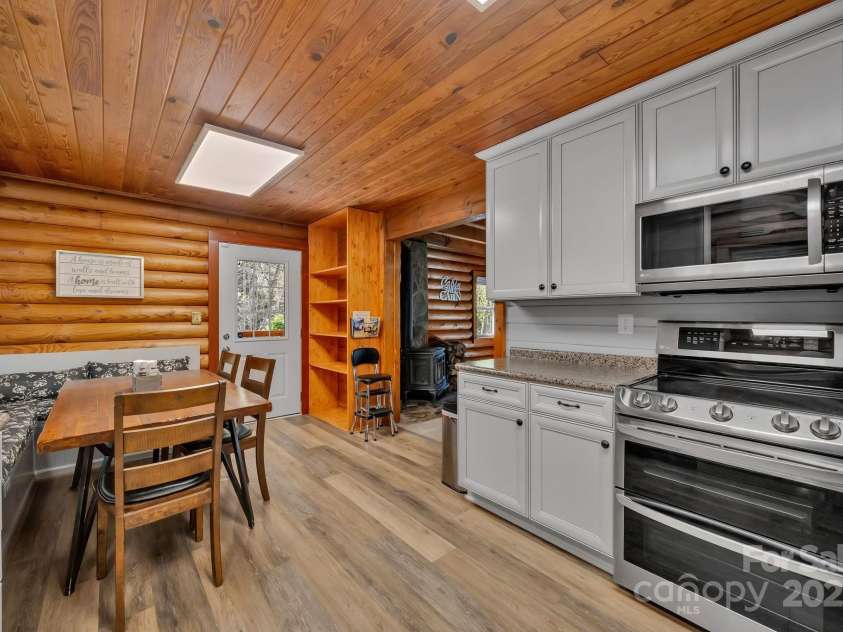 228 Marigold Lane, Hendersonville, NC 28792.  MLS# CAR4248013, YatesRealty ID 14123. 