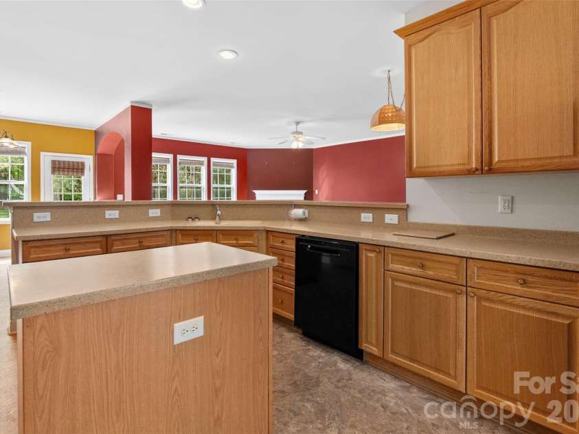 4743 Cascade Avenue, Rock Hill, SC 29732.  MLS# CAR4366756, YatesRealty ID 14124. 