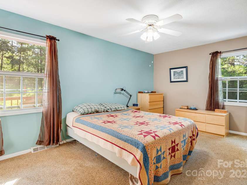 19 Brookcliff Drive, Asheville, NC 28804.  MLS# CAR4174450, YatesRealty ID 14125. 