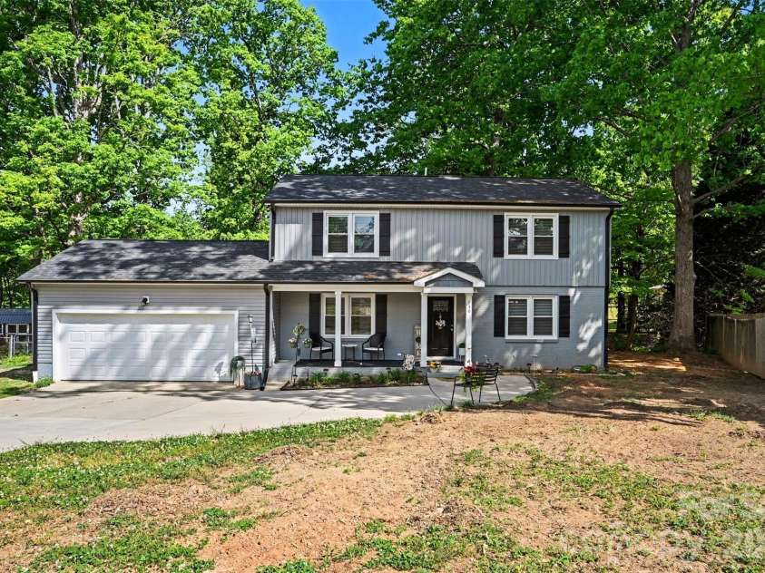 130 Cherokee Lane, Salisbury, NC 28147.  MLS# CAR4334676, YatesRealty ID 14126. 