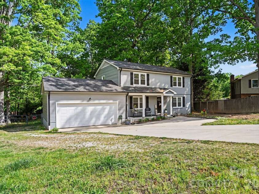 130 Cherokee Lane, Salisbury, NC 28147.  MLS# CAR4334676, YatesRealty ID 14126. 