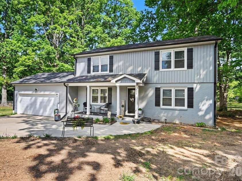 130 Cherokee Lane, Salisbury, NC 28147.  MLS# CAR4334676, YatesRealty ID 14126. 